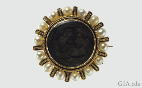 Brooch