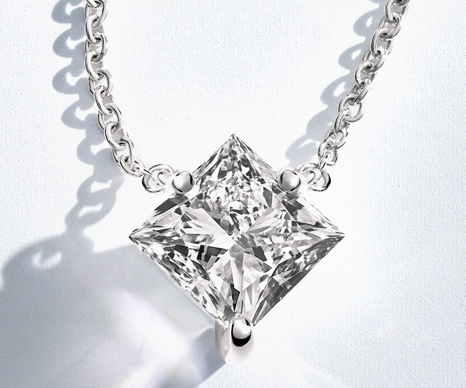 Laboratory-grown diamond necklace